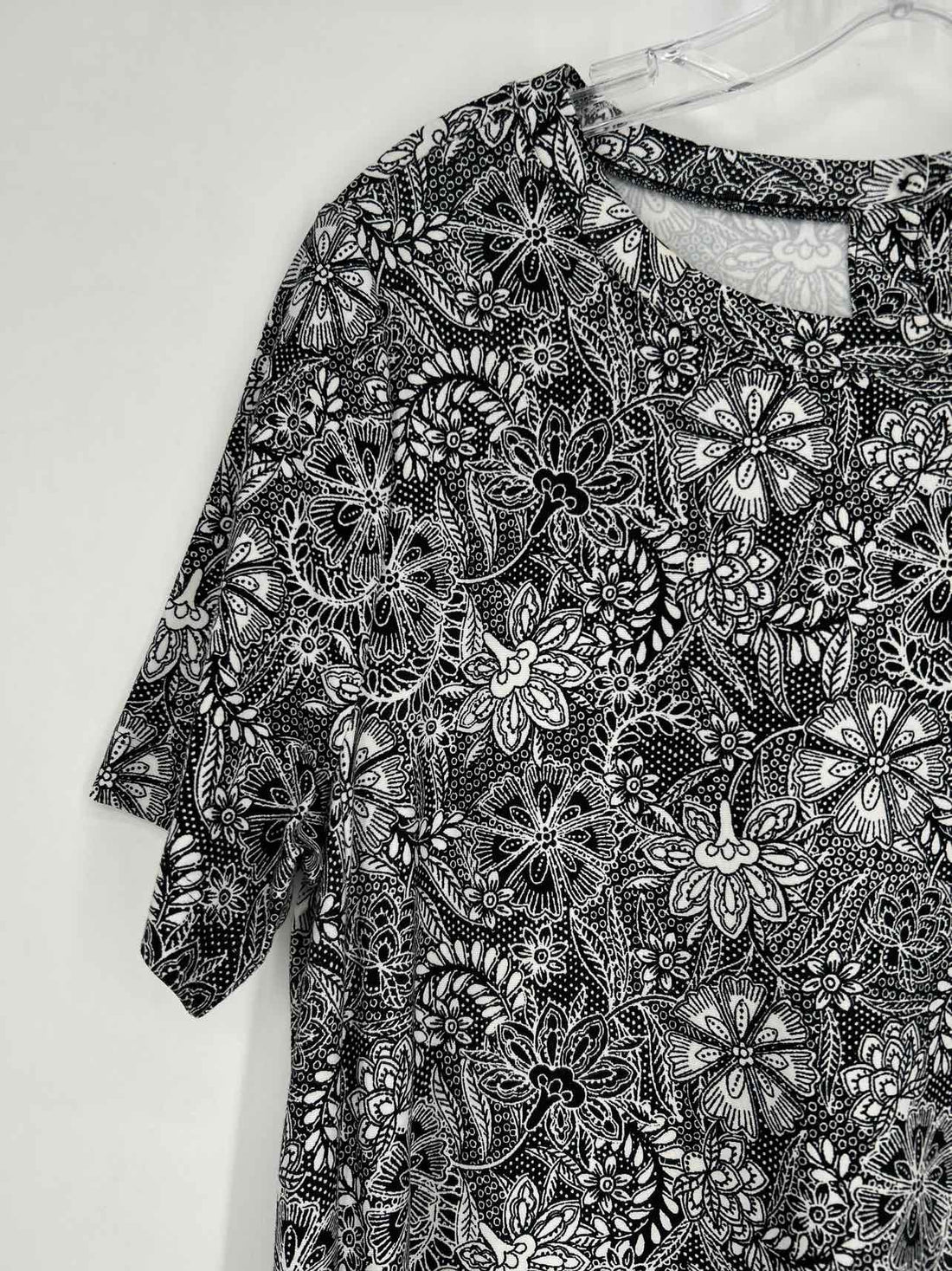 Loft Size L Black & White Print Short Sleeve Dress