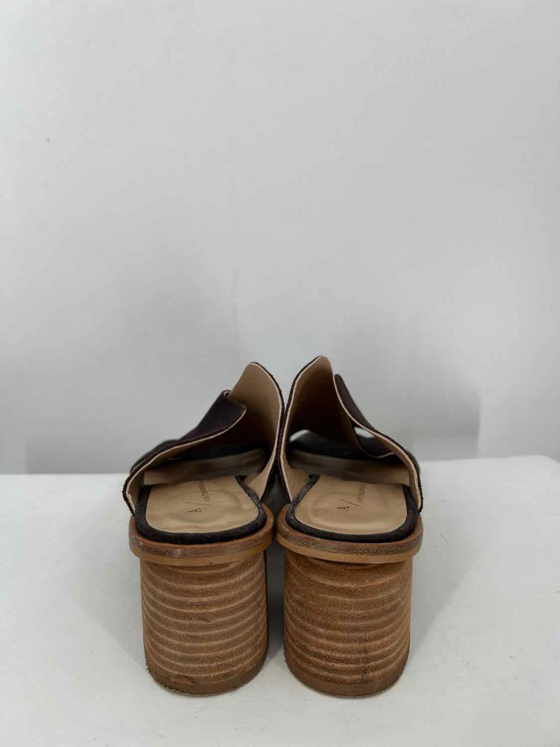 Anthropologie Women Size 38 Dark Brown Sandals