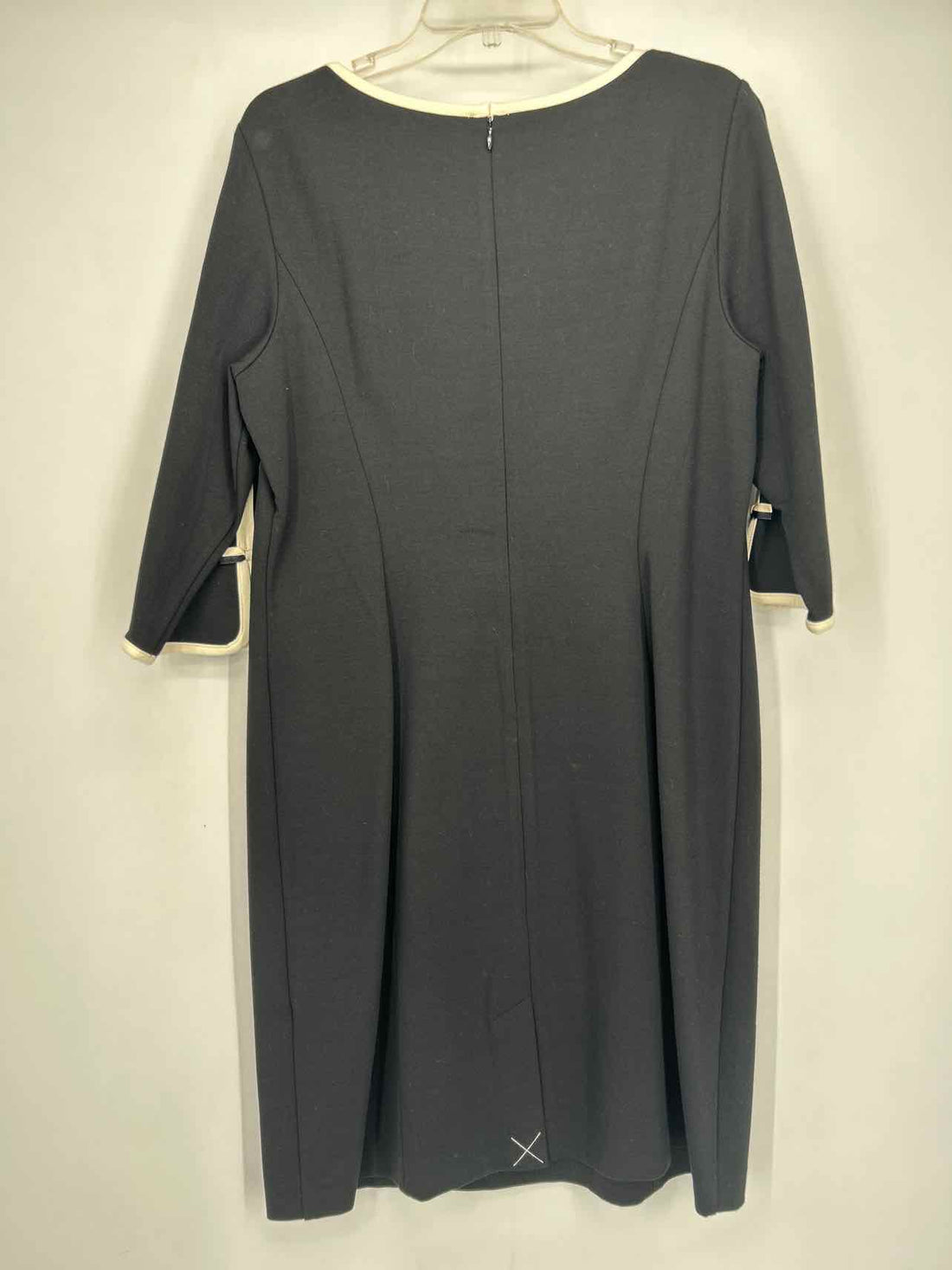 Talbots Size 16P Black & White NWT Dress