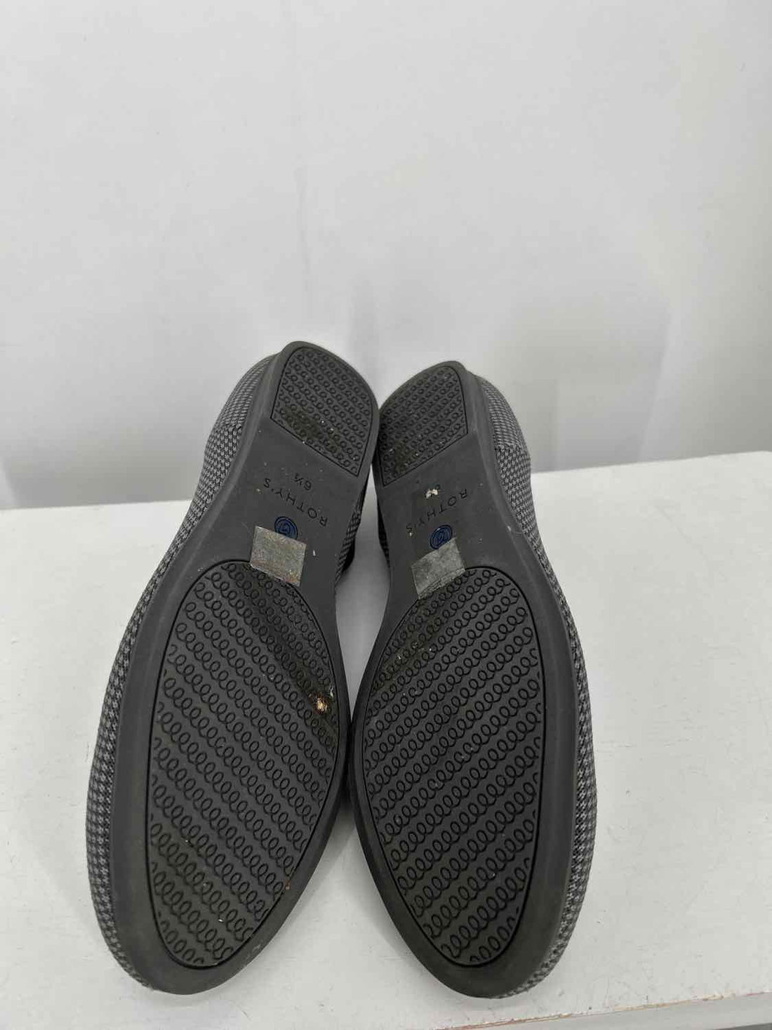 Rothys Women Size 6.5 Gray Flats