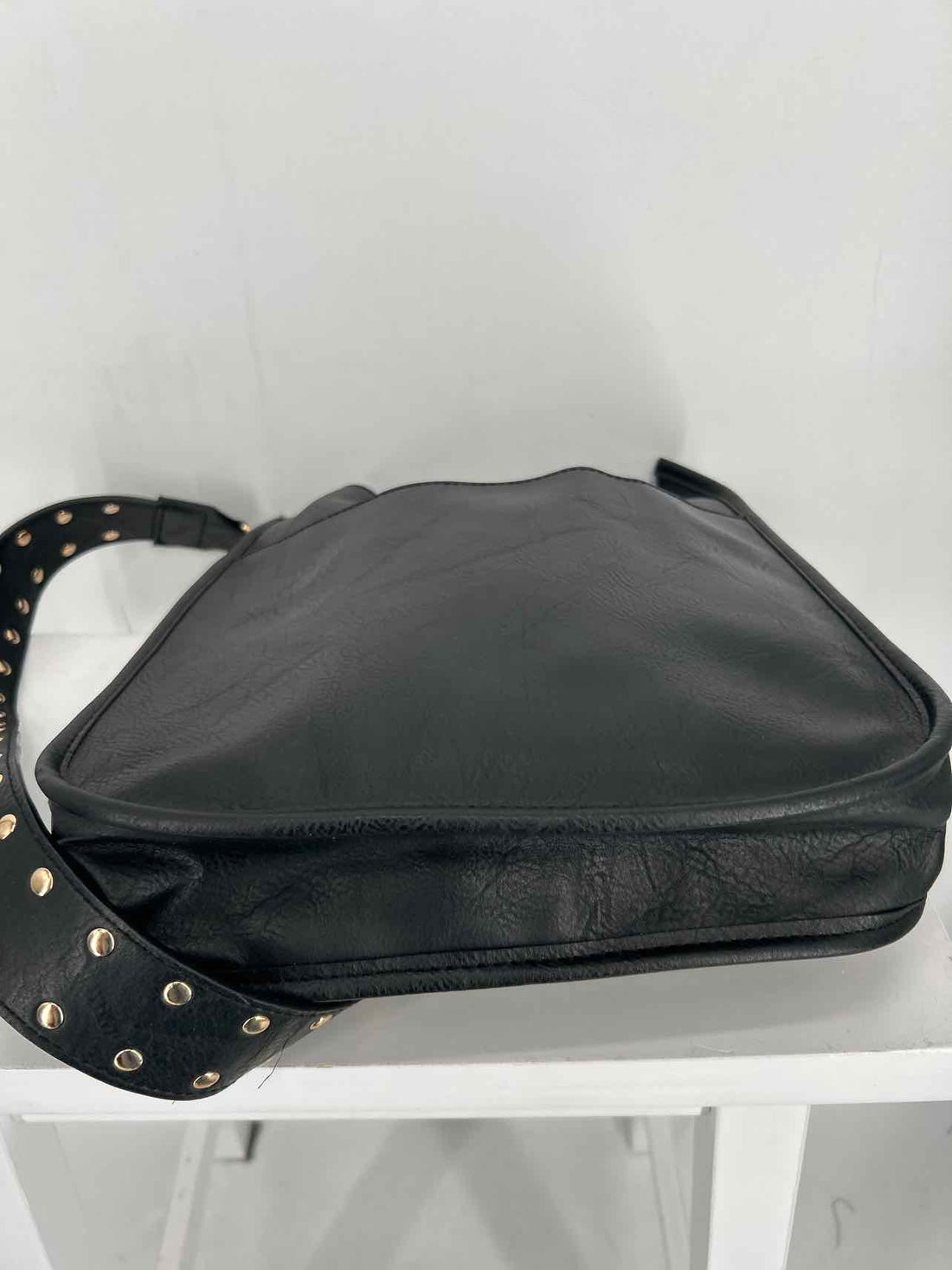 Bags by Pinafore Black Vegan Leather Pre Owned Crossbody