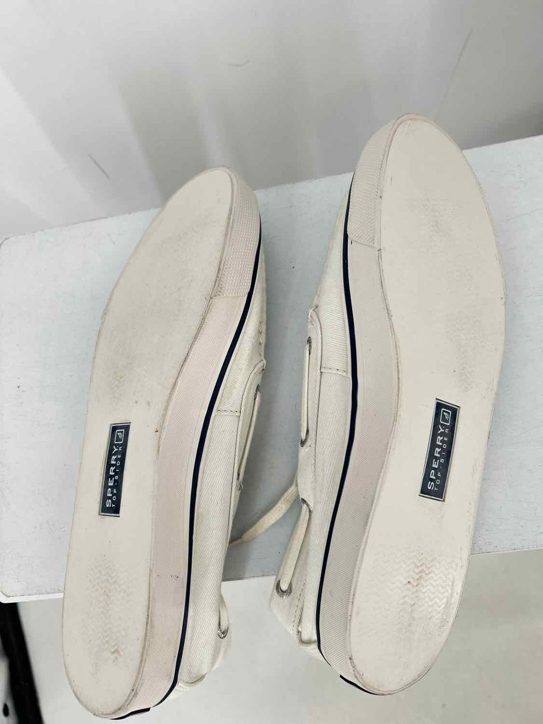 Sperry Women Size 10 White Loafers