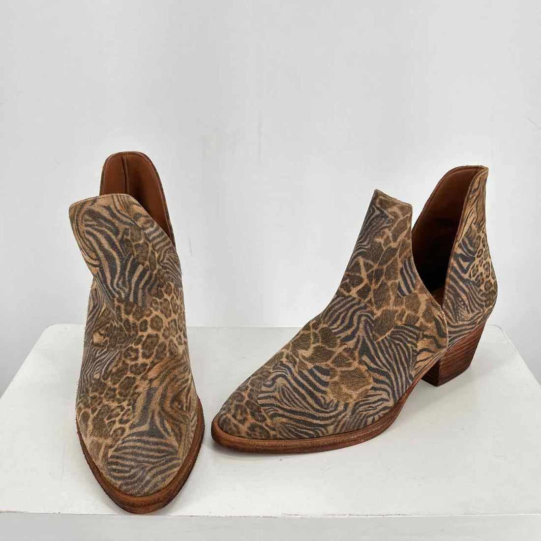 Free People Women Size 36 Animal Print Ankle Boot