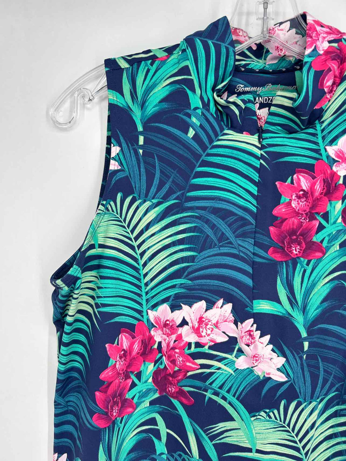 Tommy Bahama Size M Navy Floral Sleeveless Active Tops