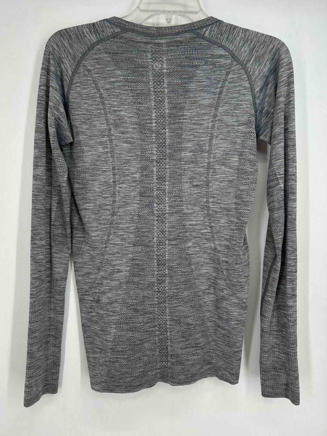 Lululemon Size S Gray Active Tops
