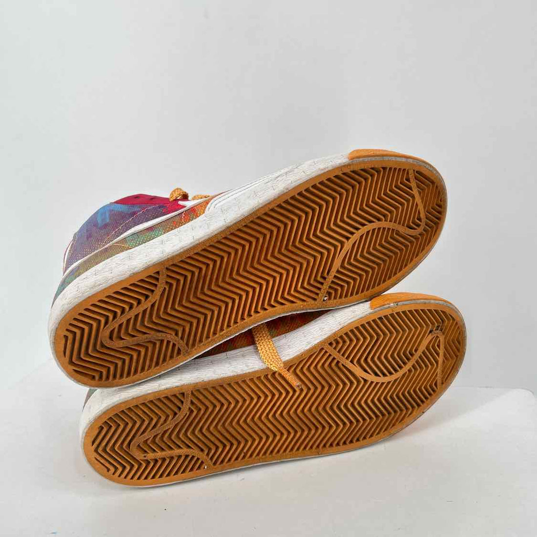 Nike Women Size 8 Red & Orange Multi As Is Sneakers