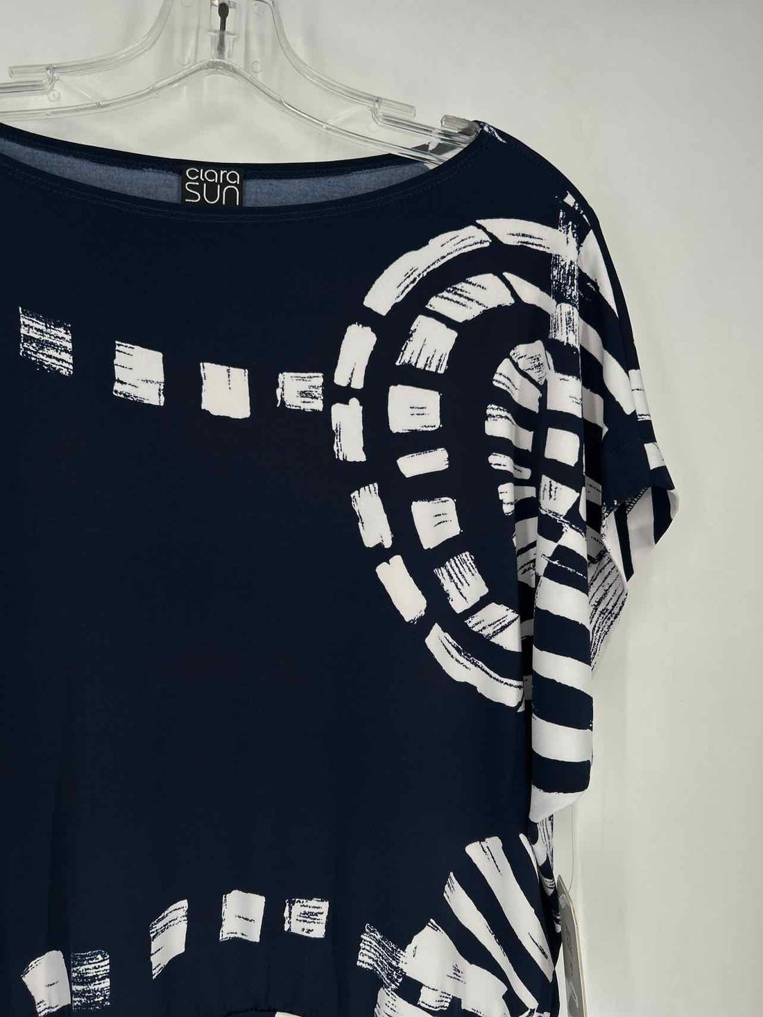 clara sun woo Size XL Navy & White NWT Short Sleeve