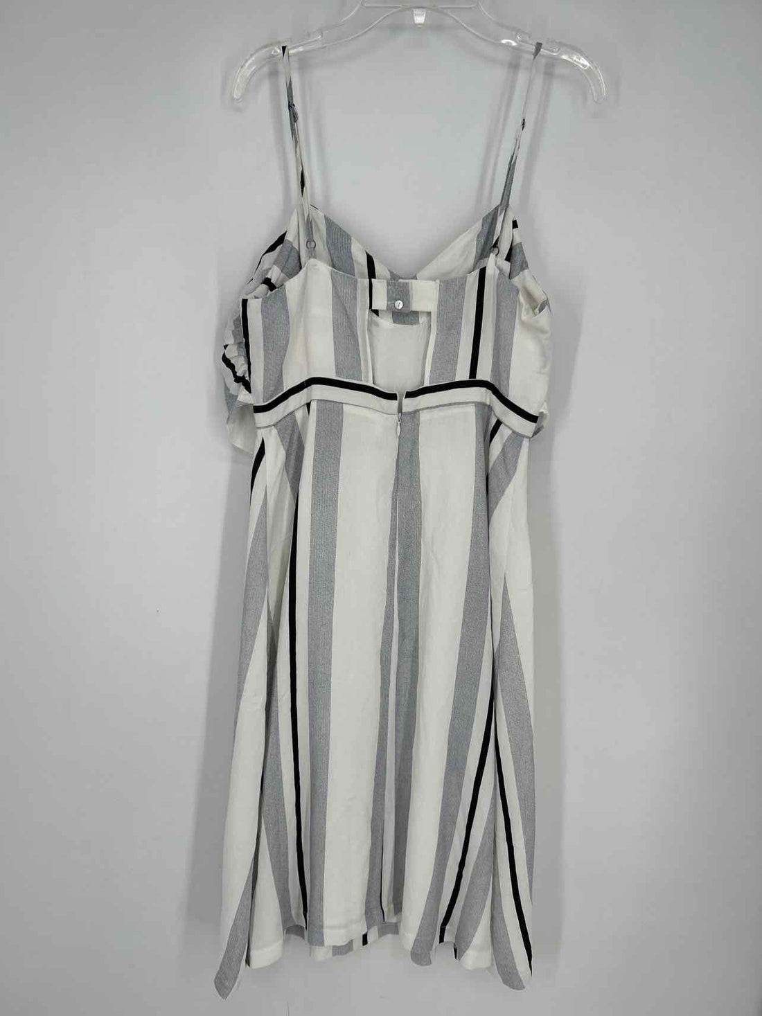 Lush Size M White Striped NWT Dress