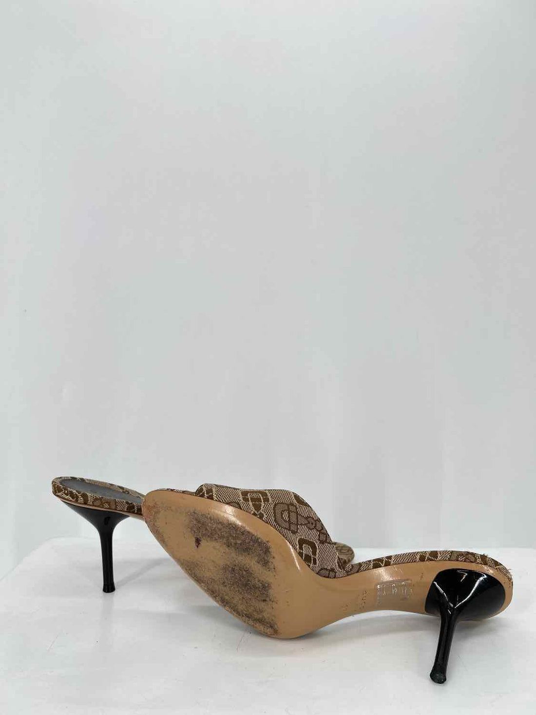 Gucci Women Size 37 Tan Horse Bit Print Heels