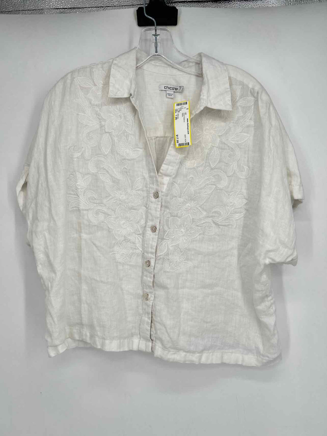 Chicos Size 1 (8) White Short Sleeve