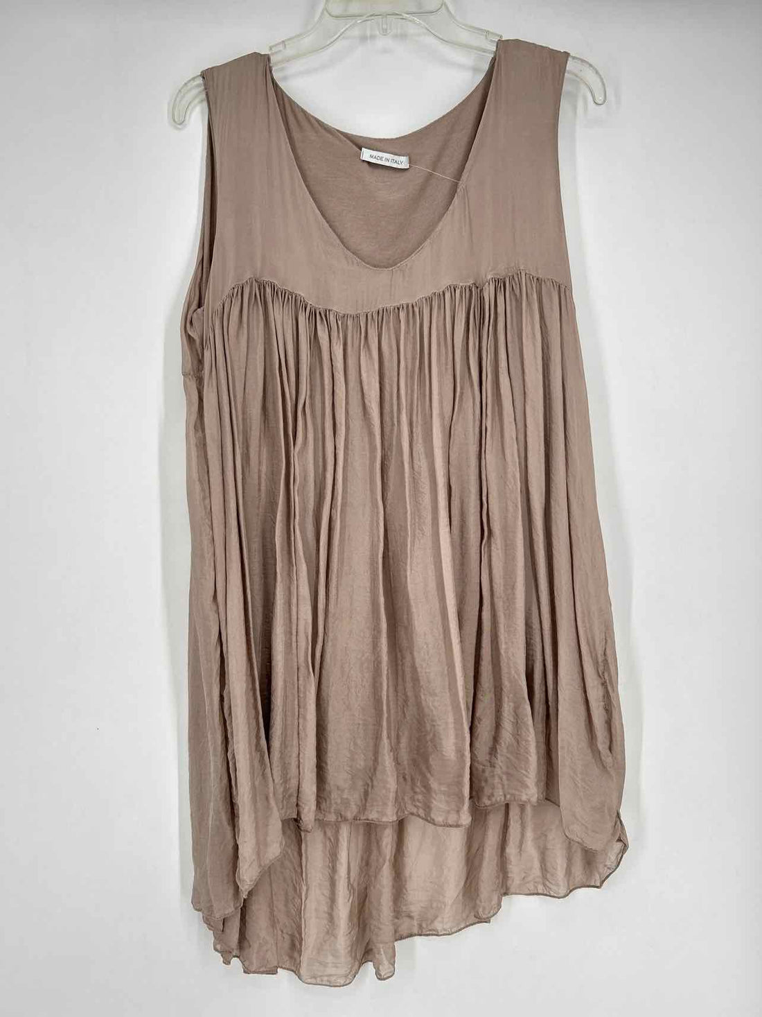 Made in Italy Size One Size Taupe Sleeveless