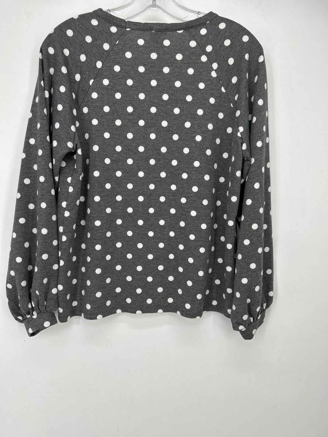 Anne Klein Size M Gray Polkadot Long Sleeve