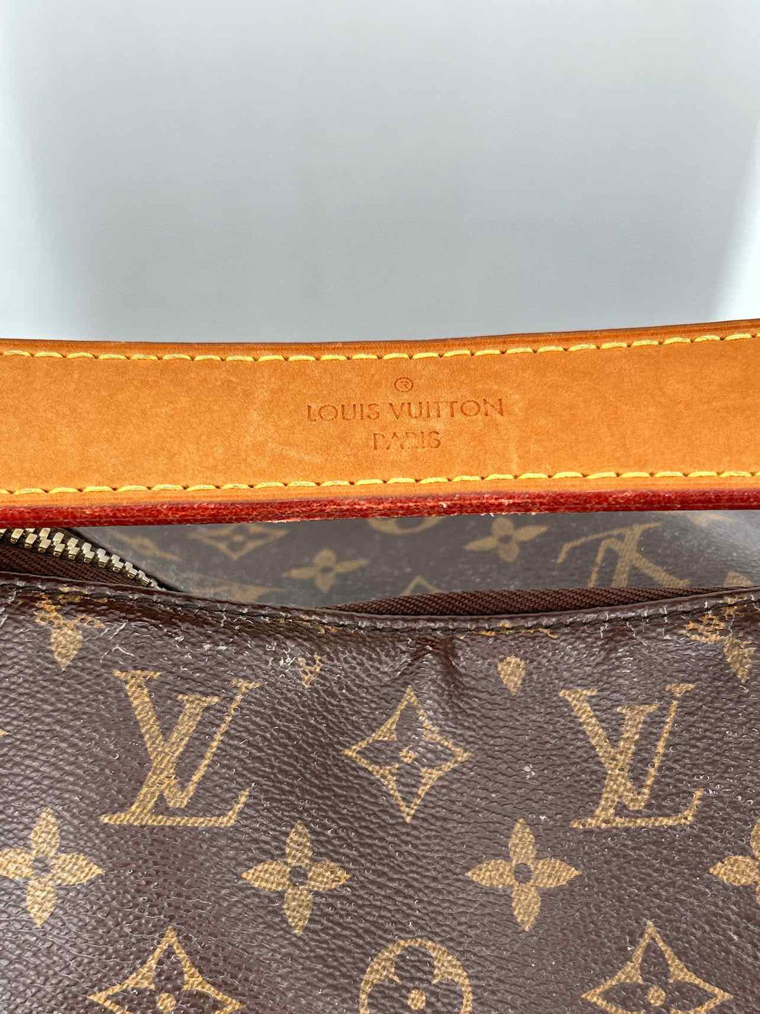 Louis Vuitton Sully MM Monogram Coated Canvas Pre Owned LUXURY