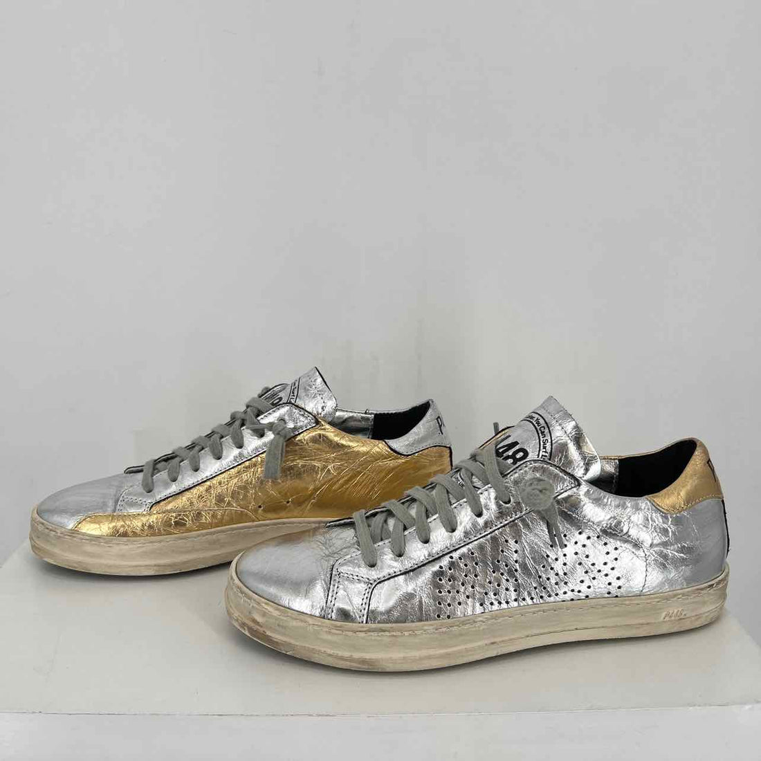 P448 Women Size 39 (8.5-9) Silver & Gold Sneakers