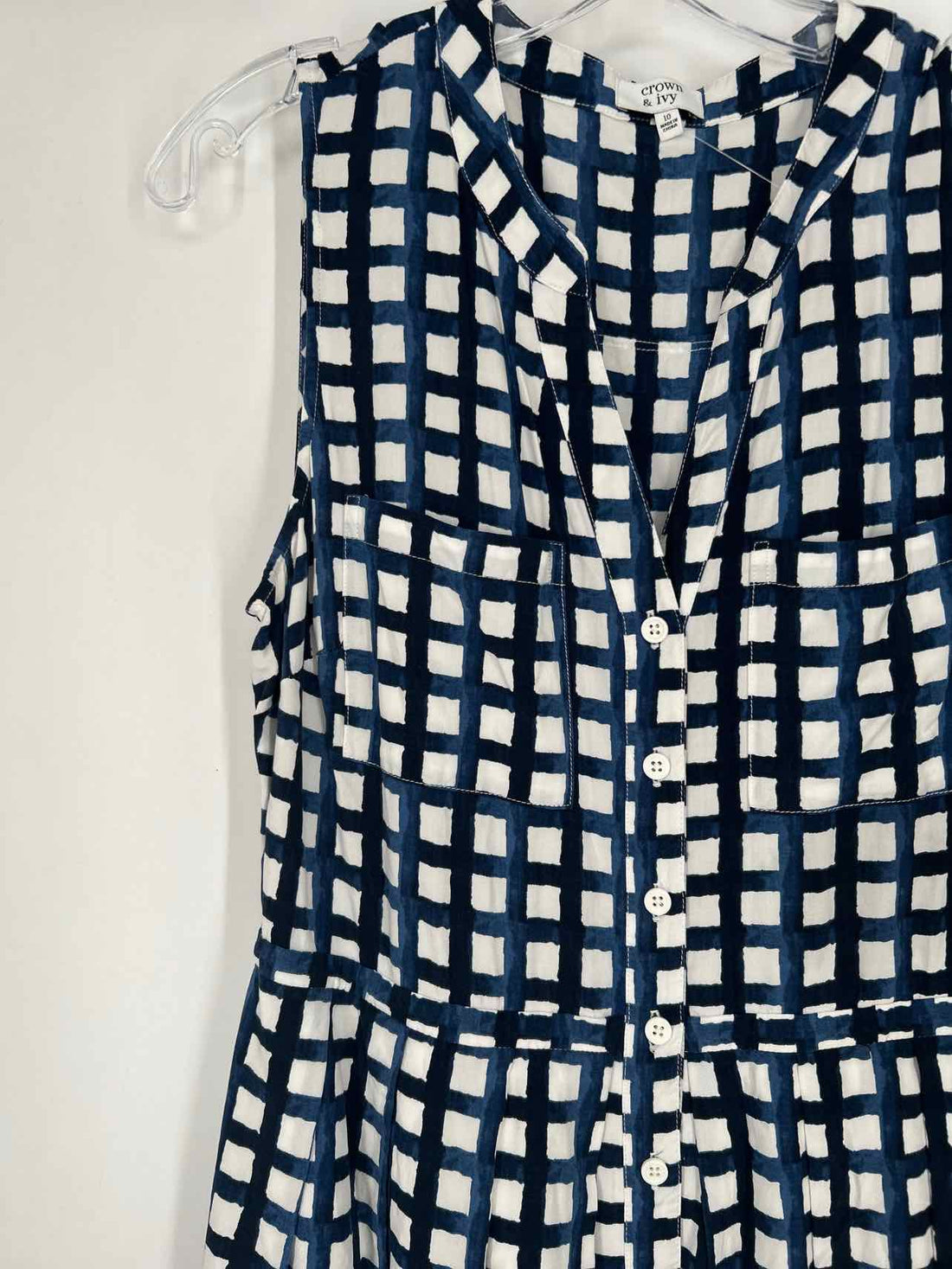 Crown & Ivy Size 10 White & Navy Sleeveless Dress