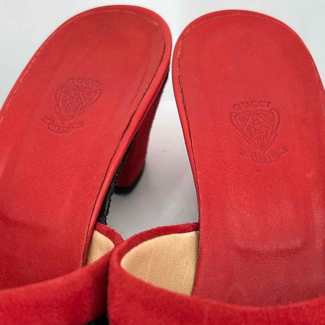 Gucci Women Size 40 Red Vintage Suede LUXURY
