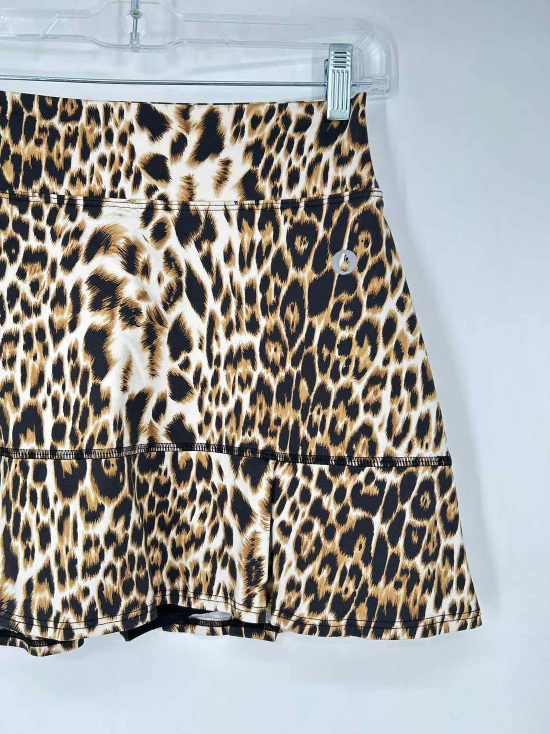Dona Jo Size M Leopard Active Skorts