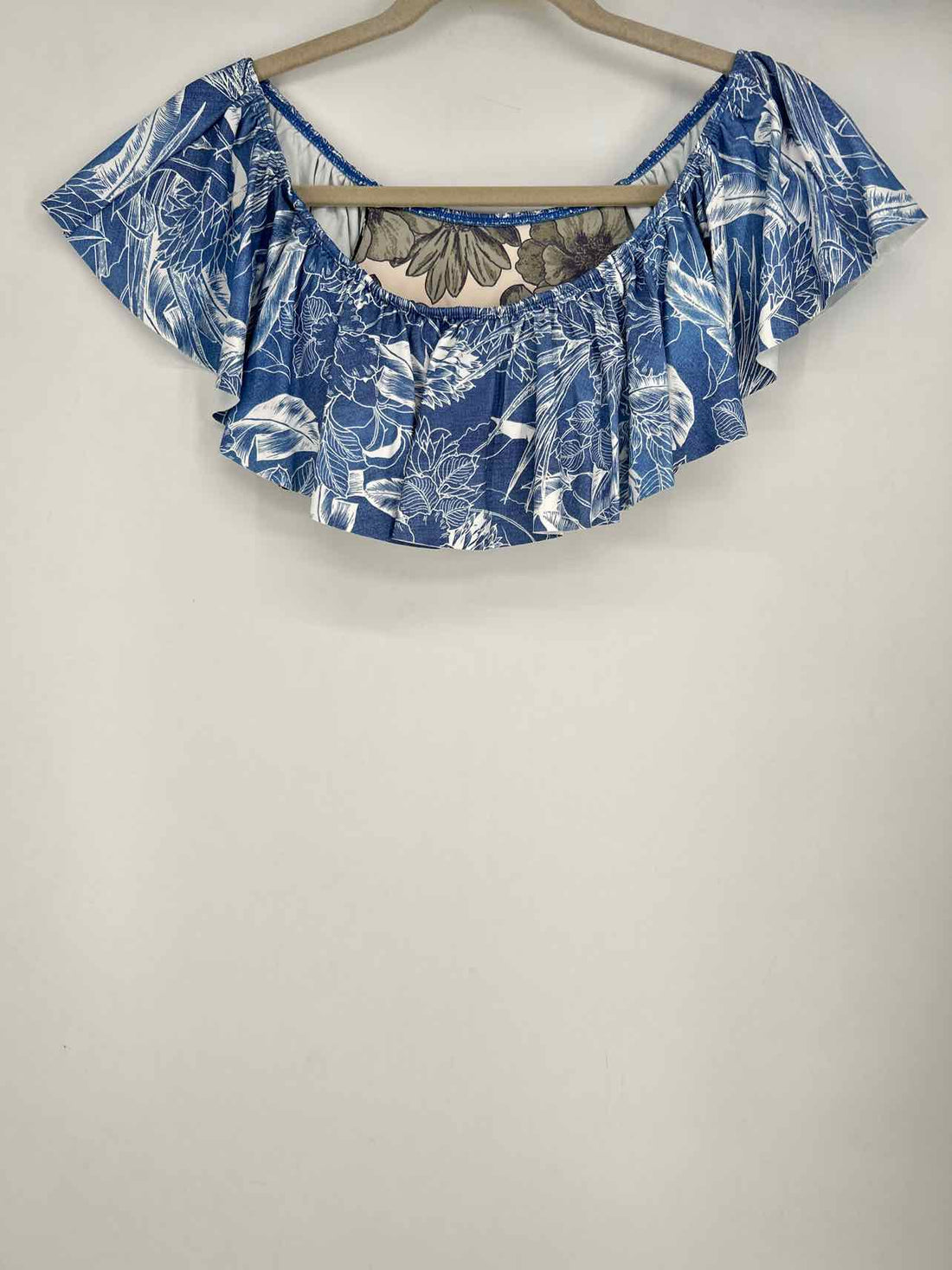 Maaji Size L Blue & White Floral Swimsuit Top Only