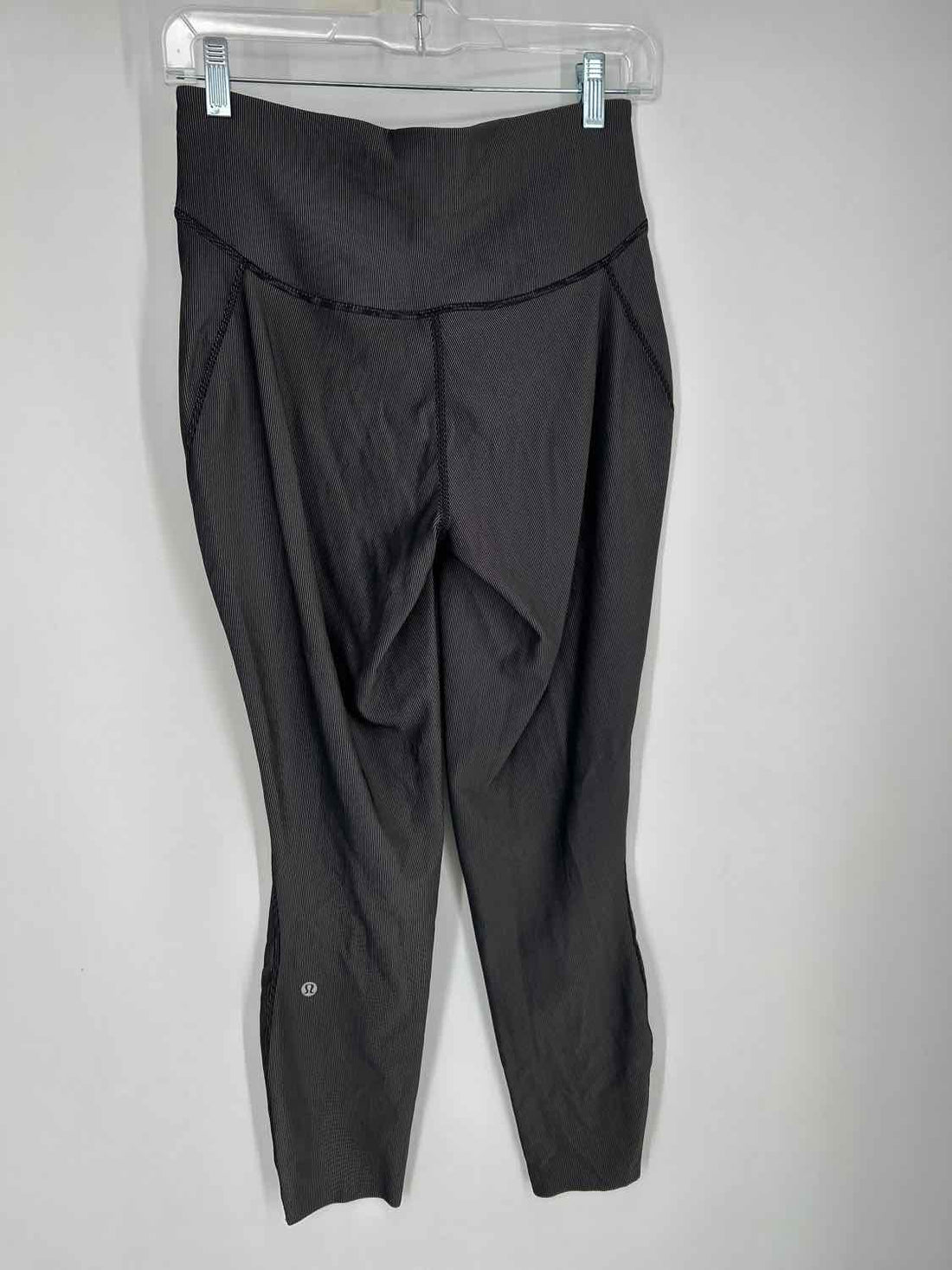 Lululemon Size 8 Grey Active Leggings
