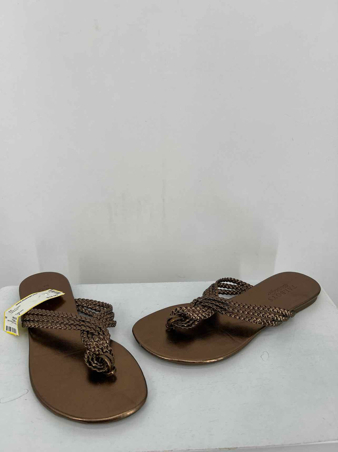 Talbots Women Size 7 Bronze Flip Flops