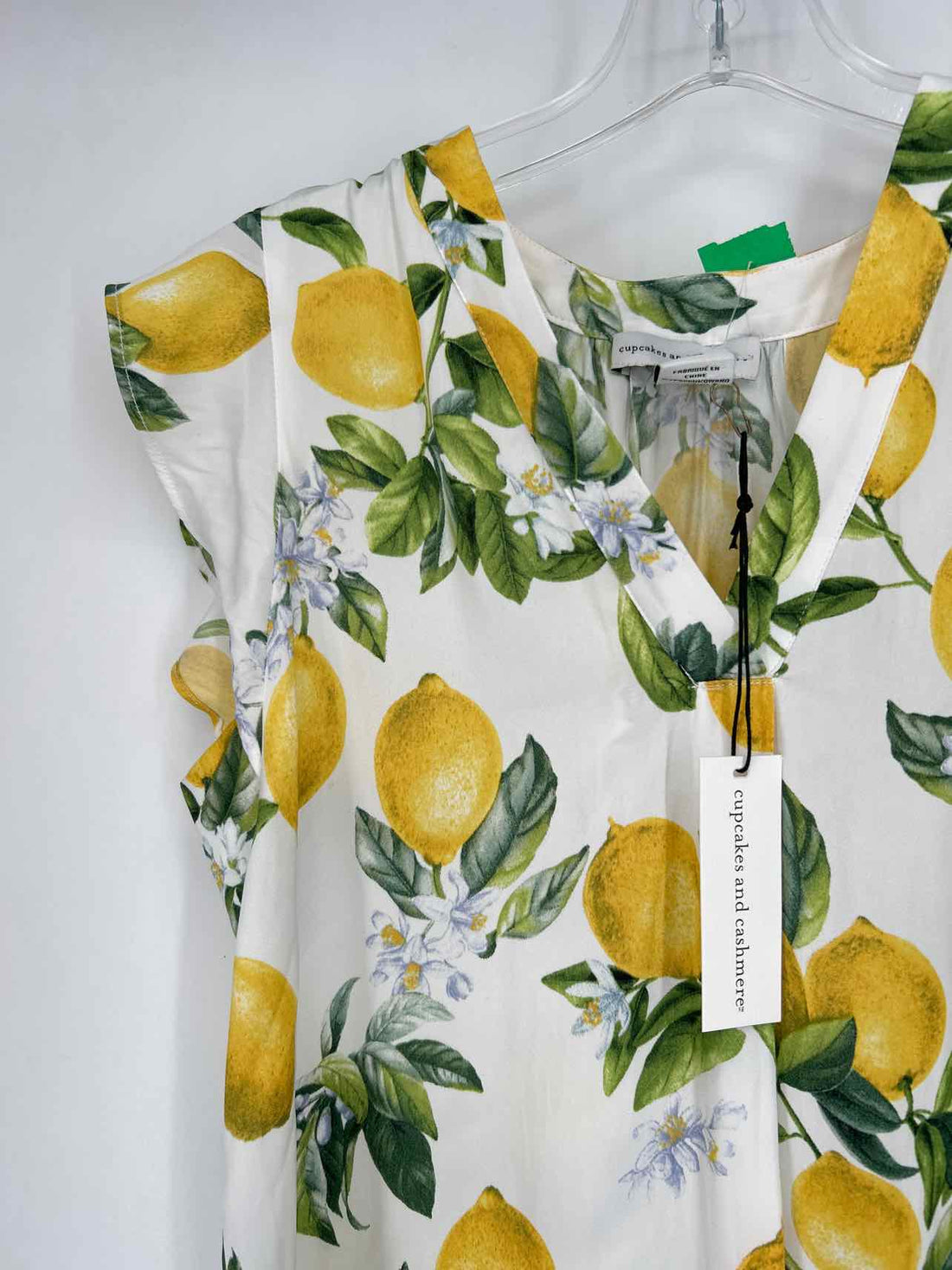 Cupcakes And Cashmere Size S White Print NWT Short Sleeve