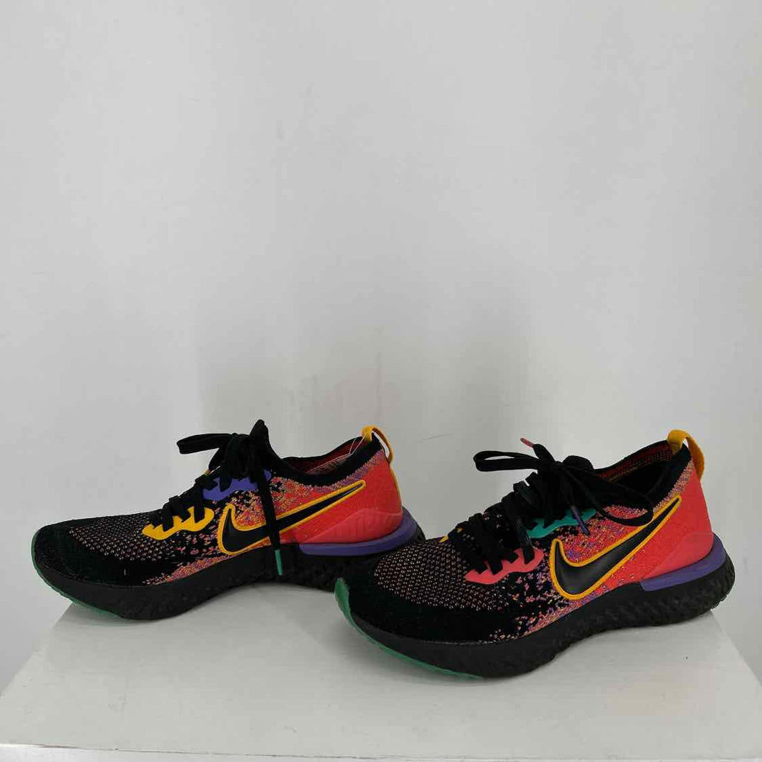 Nike Women Size 8.5 Black Multi Color Sneakers