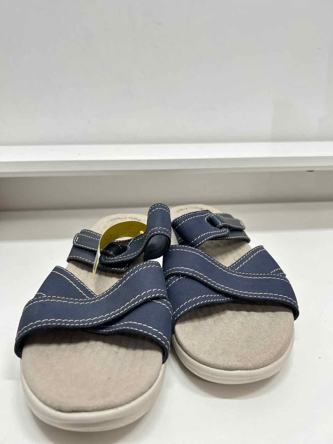 Clarks Women Size 9.5 Navy Sandals