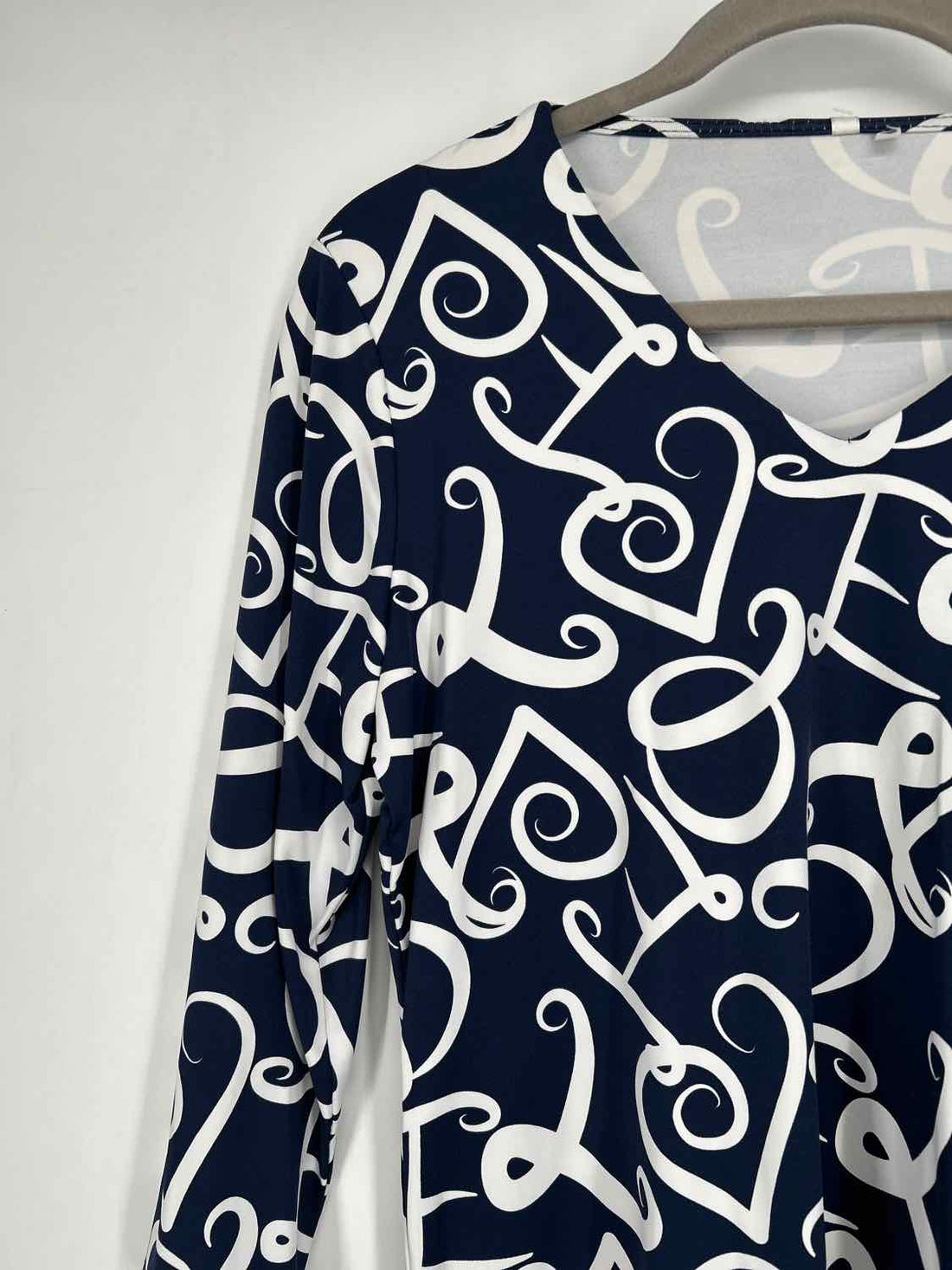 Lulu B Size S Navy & White Long Sleeve