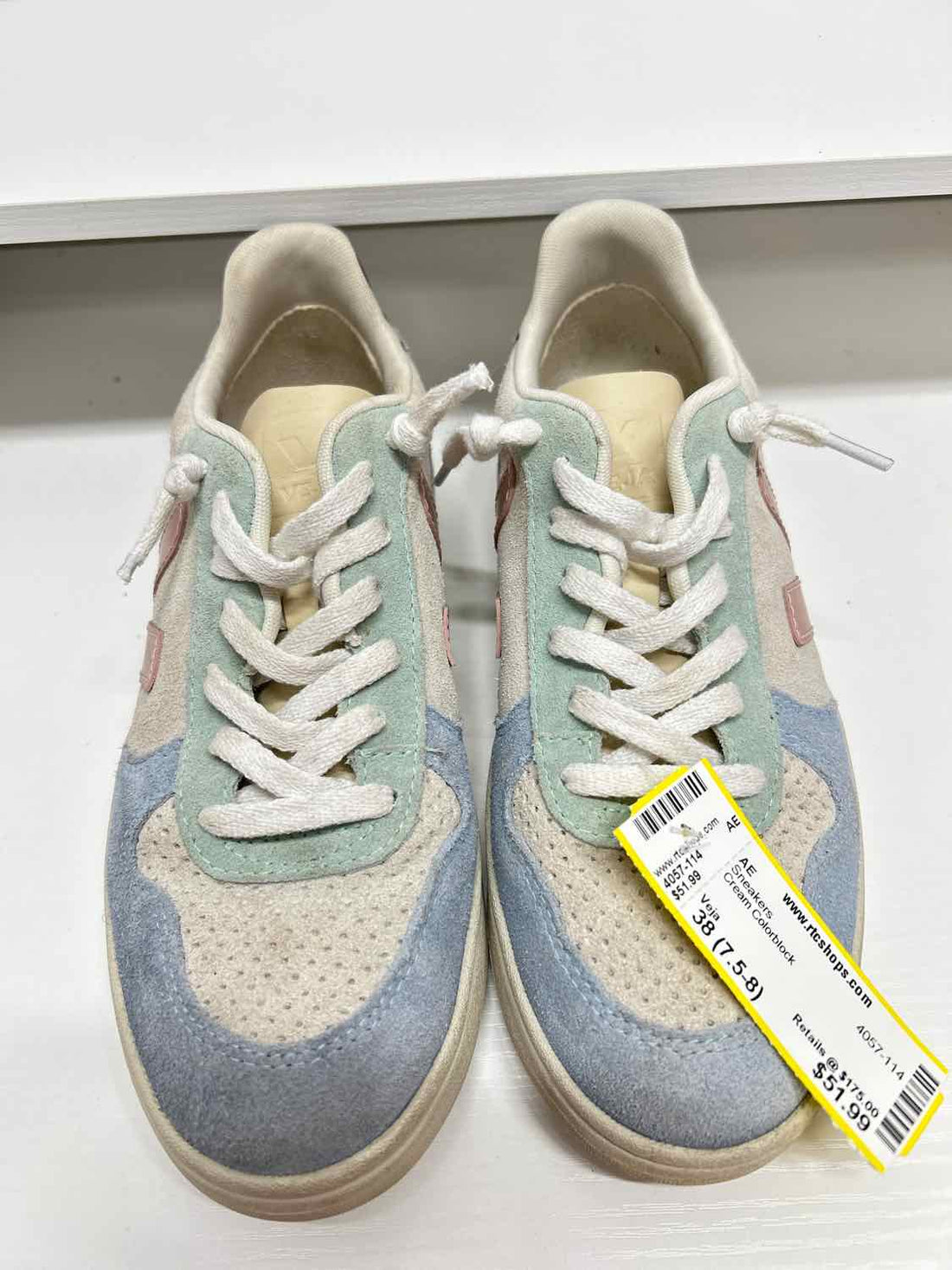 Veja Women Size 38 (7.5-8) Cream Colorblock Sneakers