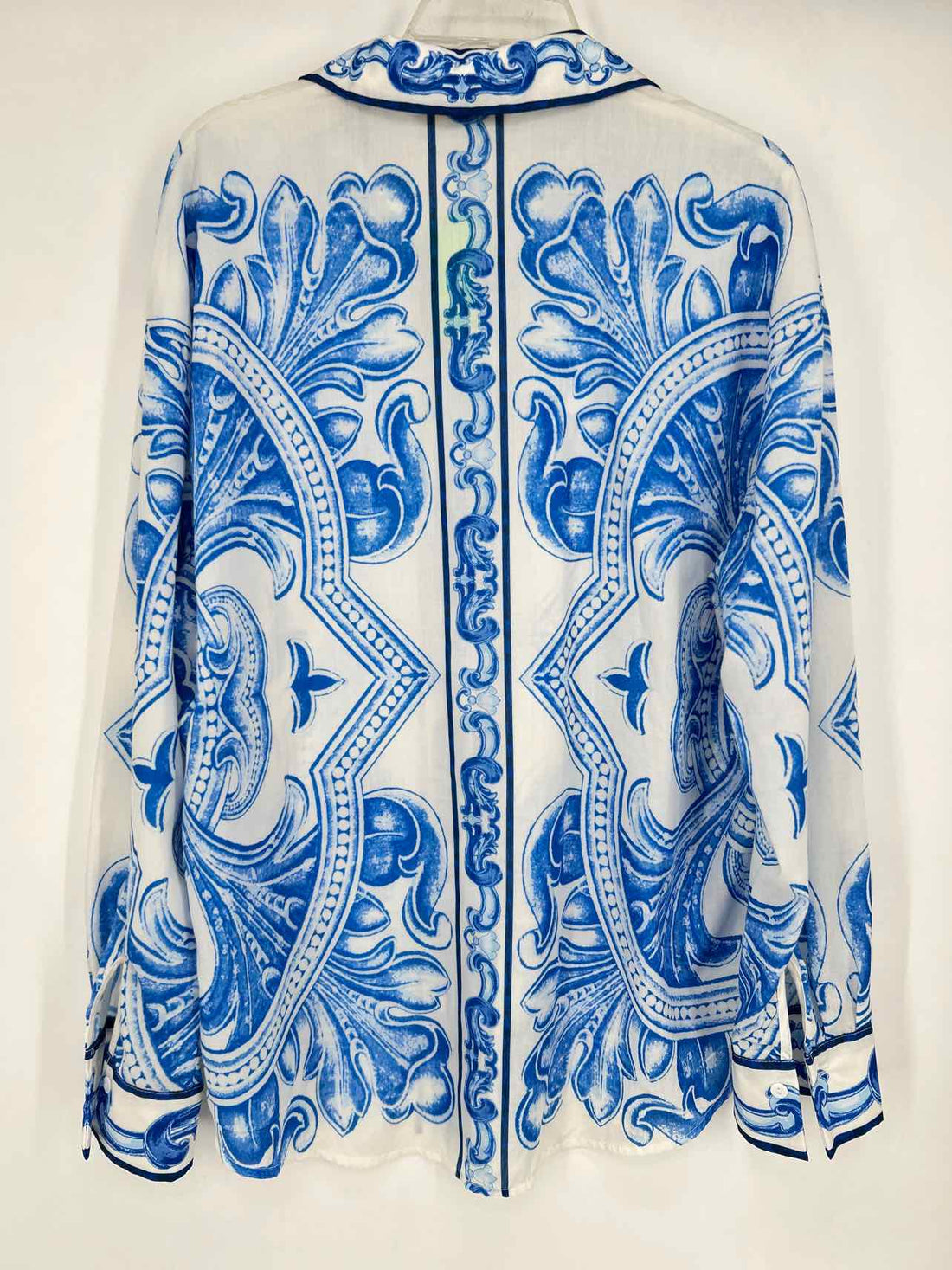 Mack Size L White & Blue Print Long Sleeve