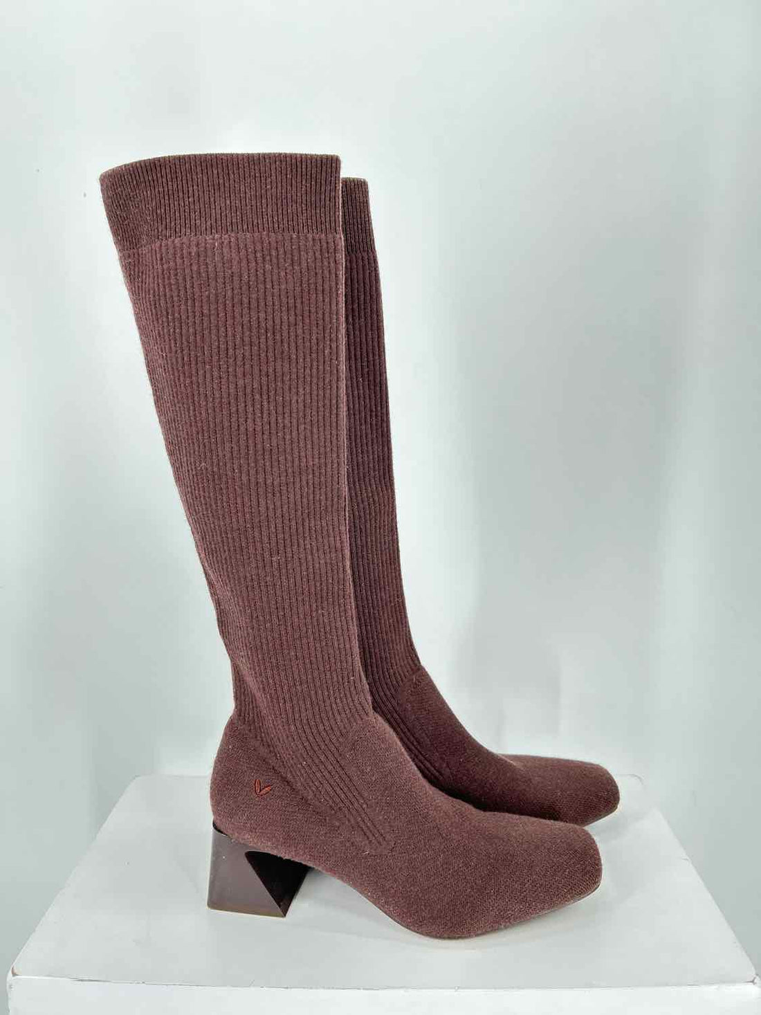 Vivaia Women Size 38.5 Brown Knee-High Boot