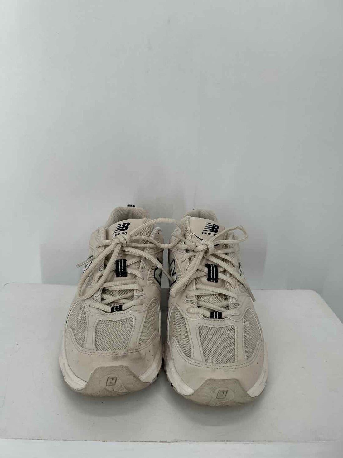 New Balance Women Size 7 Off White Sneakers