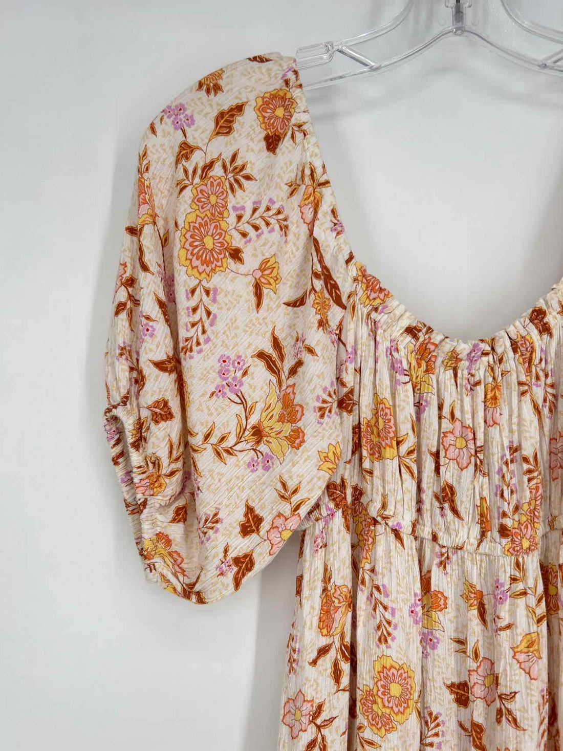 Billabong Size M Yellow Orange & Purple Floral Short Sleeve Dress