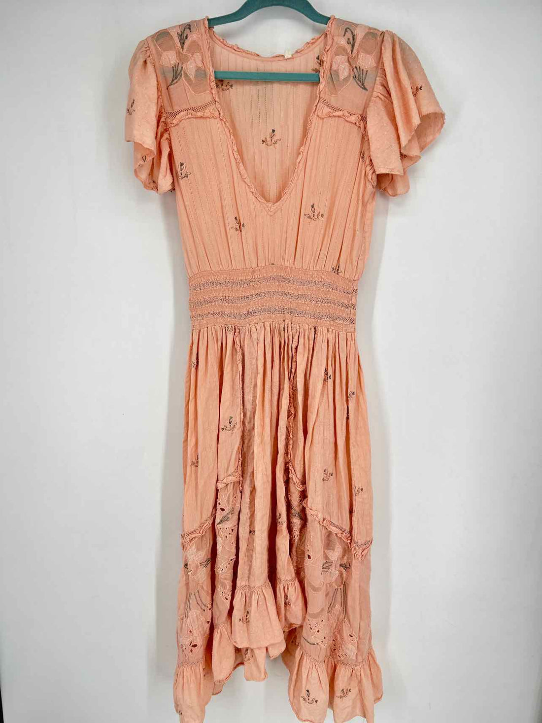 Let Me Be By Anthropologie Size S Light Pink Embroidered Short Sleeve Dress