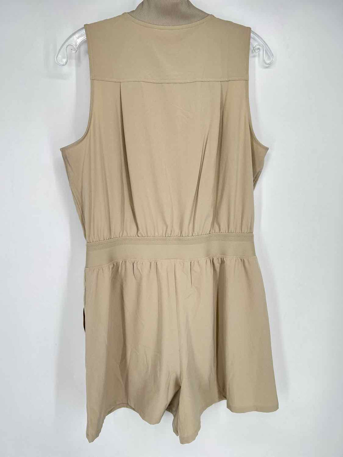 Athleta Size 8 Beige Sleeveless Active Dresses