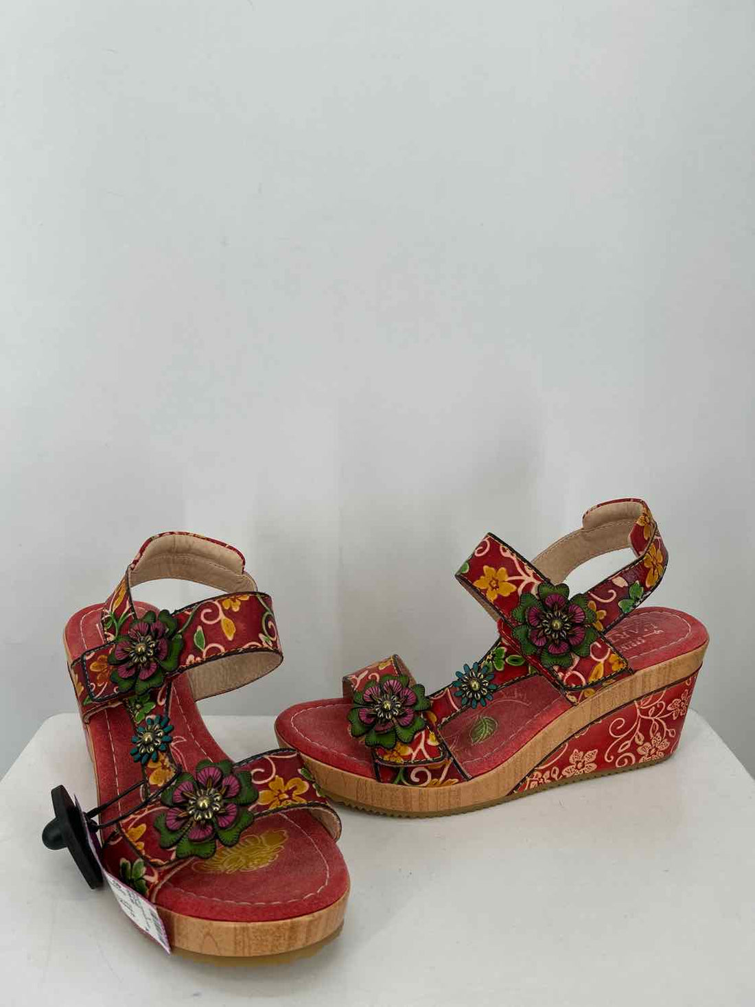 Spring Step L'artiste Women Size 40 Red Print Like New Genuine Leather Wedges
