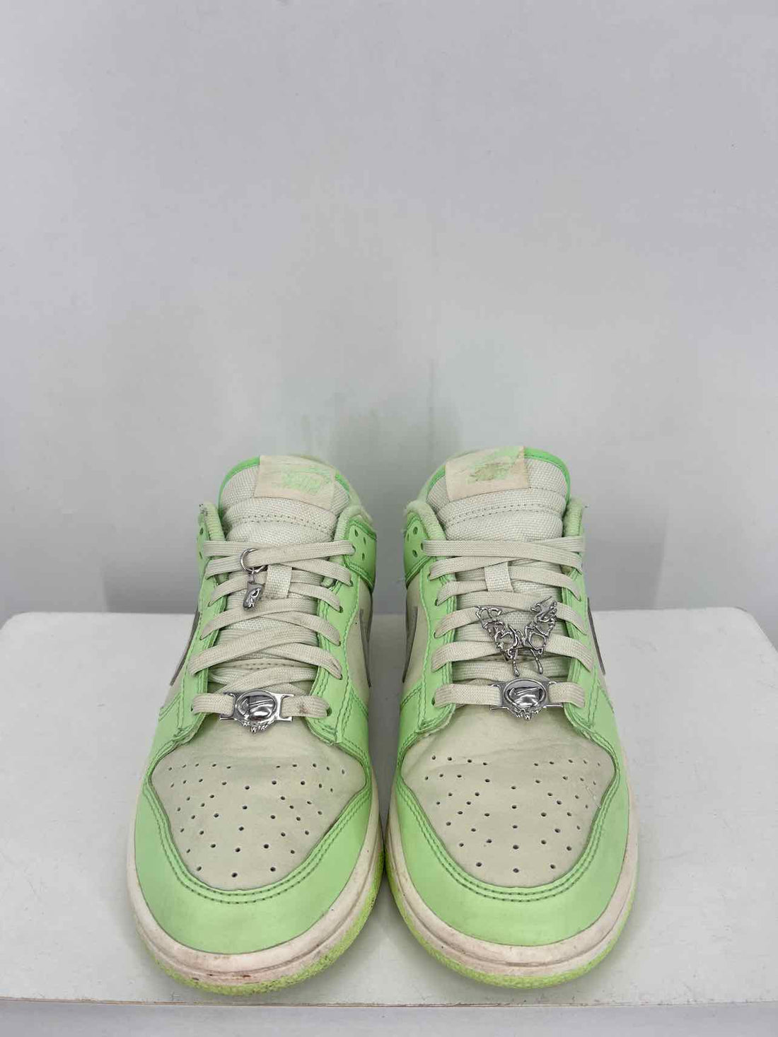 Nike Women Size 8.5 Light Green Sneakers