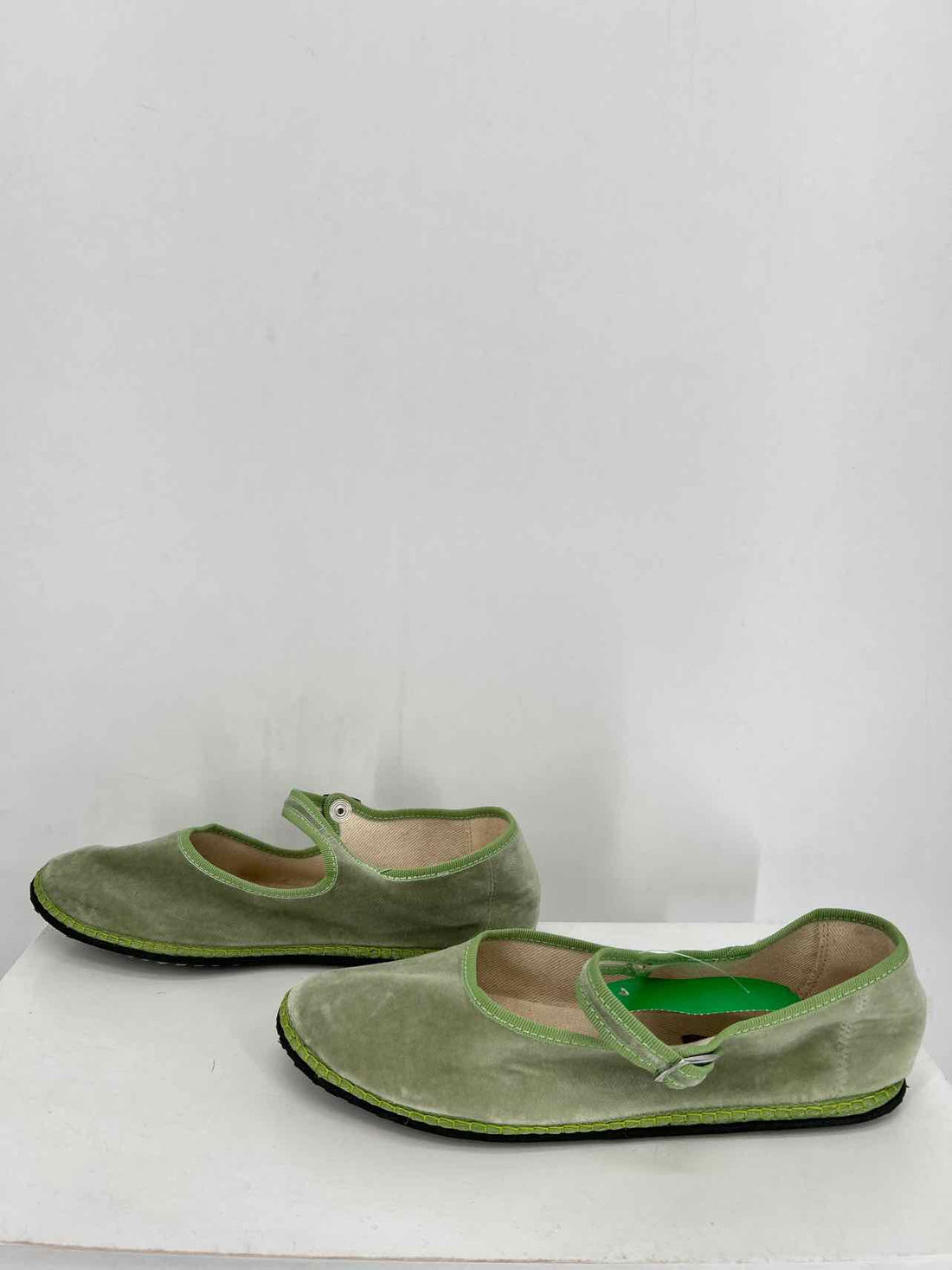 ViBi VENEZIA Women Size 40 Green Flats