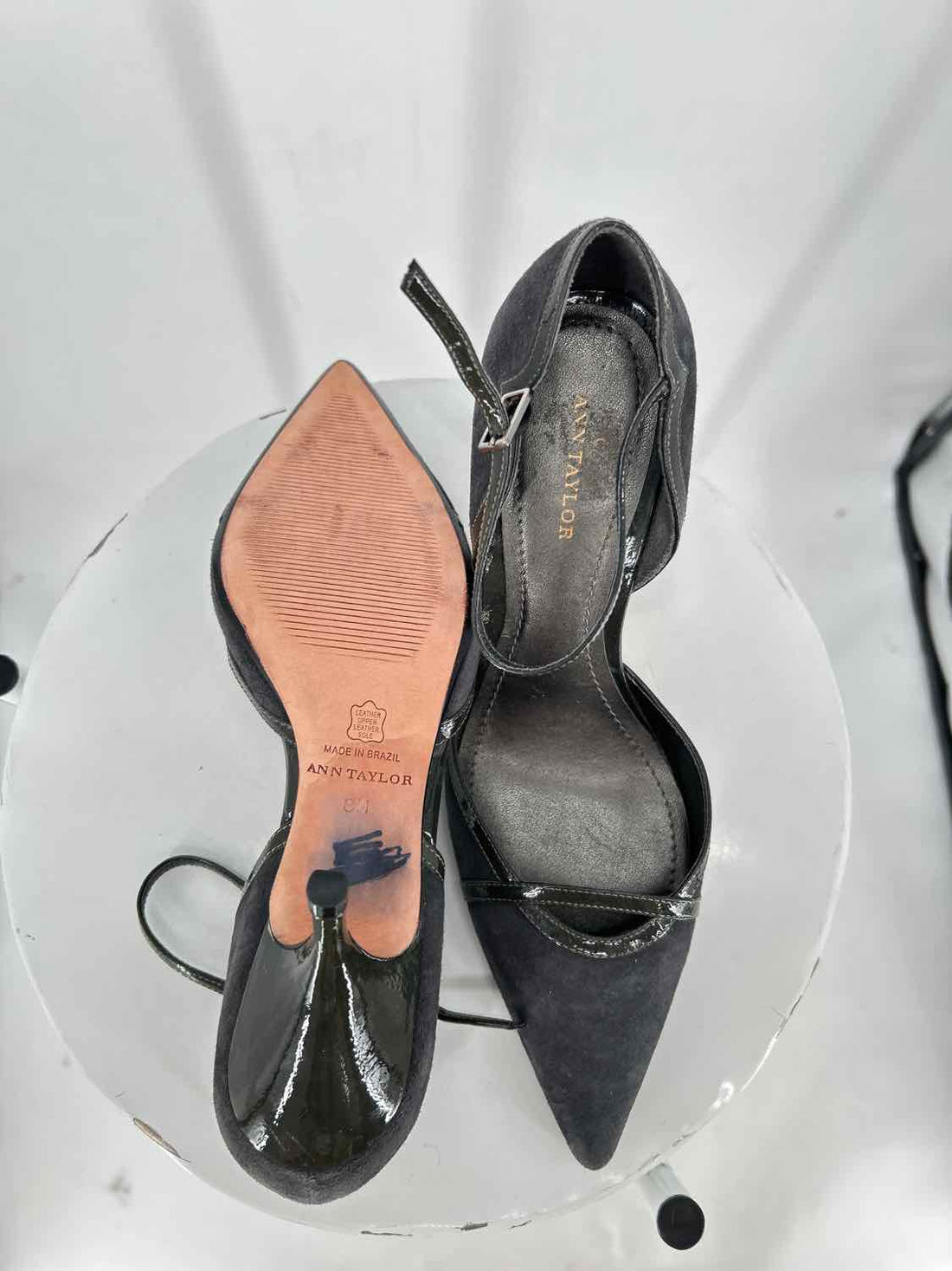 Ann Taylor Women Size 8 Gray Heels