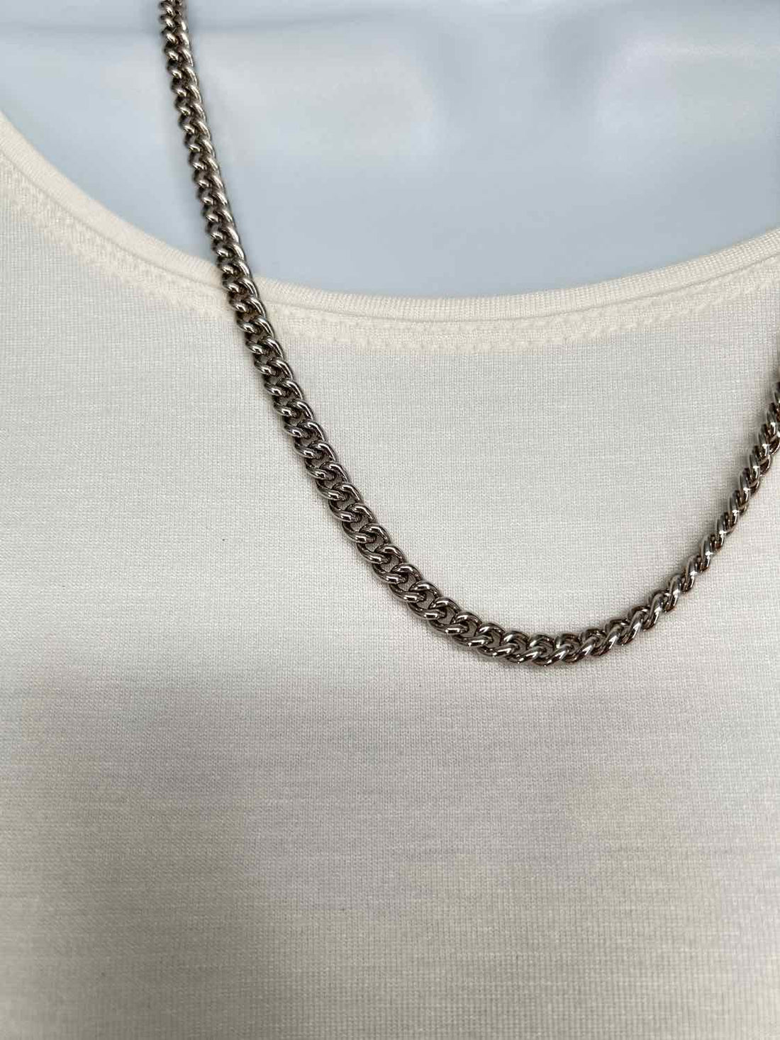 Kendra Scott Silvertone Necklace