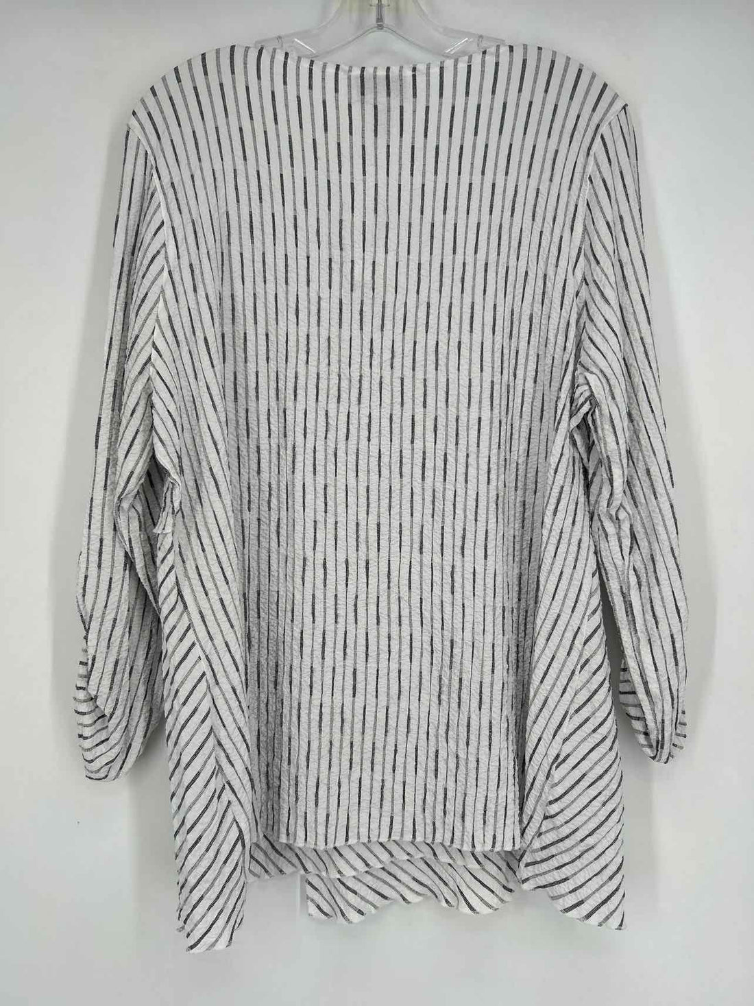 Peck & Peck Size XL White & Black Striped NWT Long Sleeve