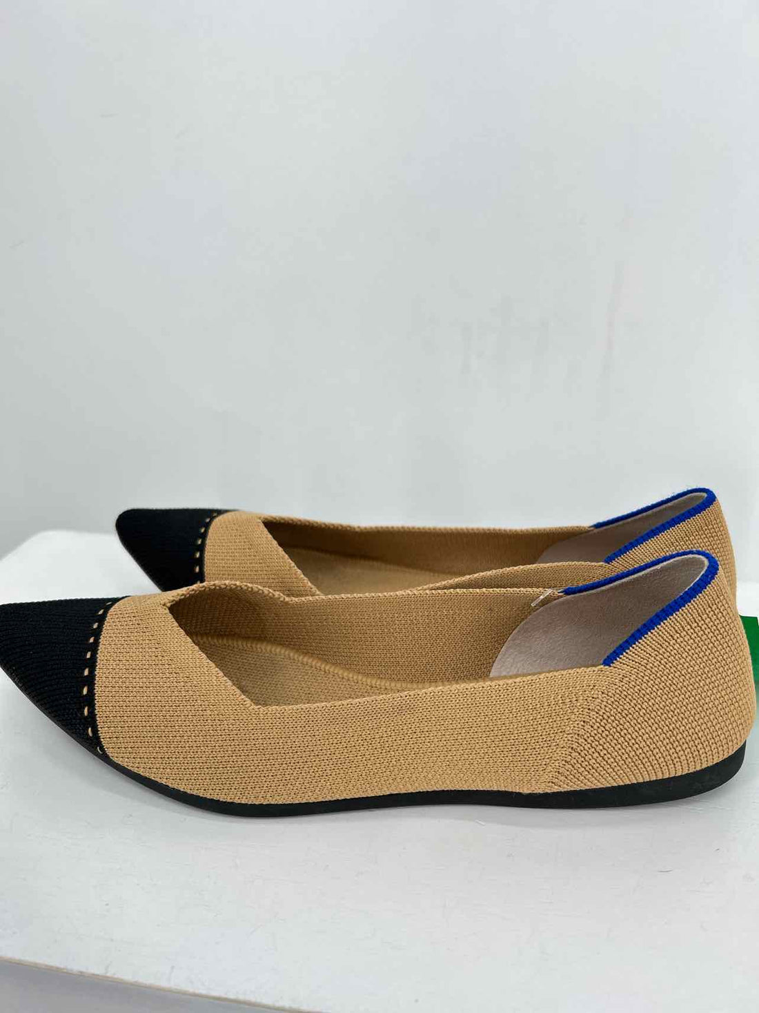 Rothys Women Size 6 Tan & Black Flats