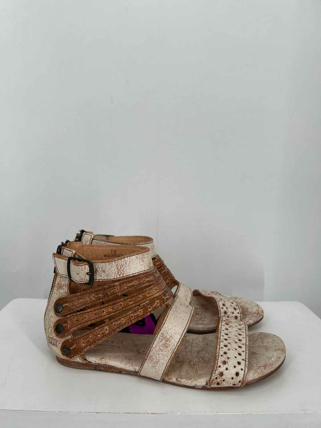 Bedstu Women Size 7 Off White Genuine Leather Sandals