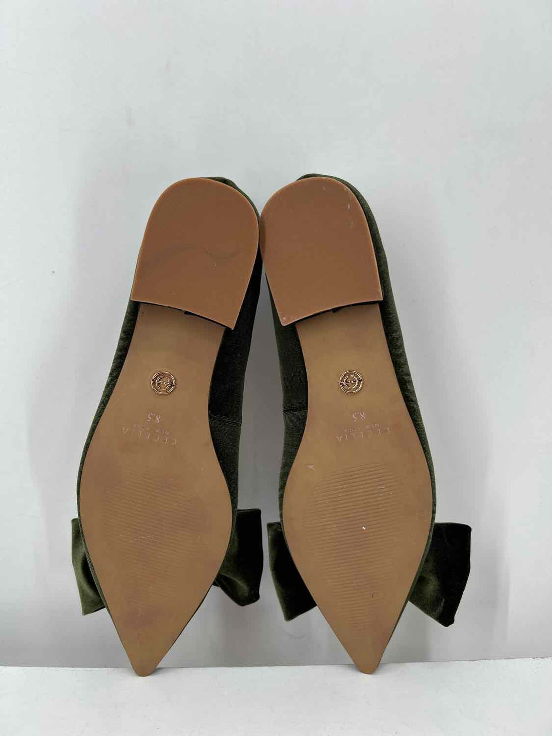 Cecelia Women Size 8.5 Green Velvet Flats