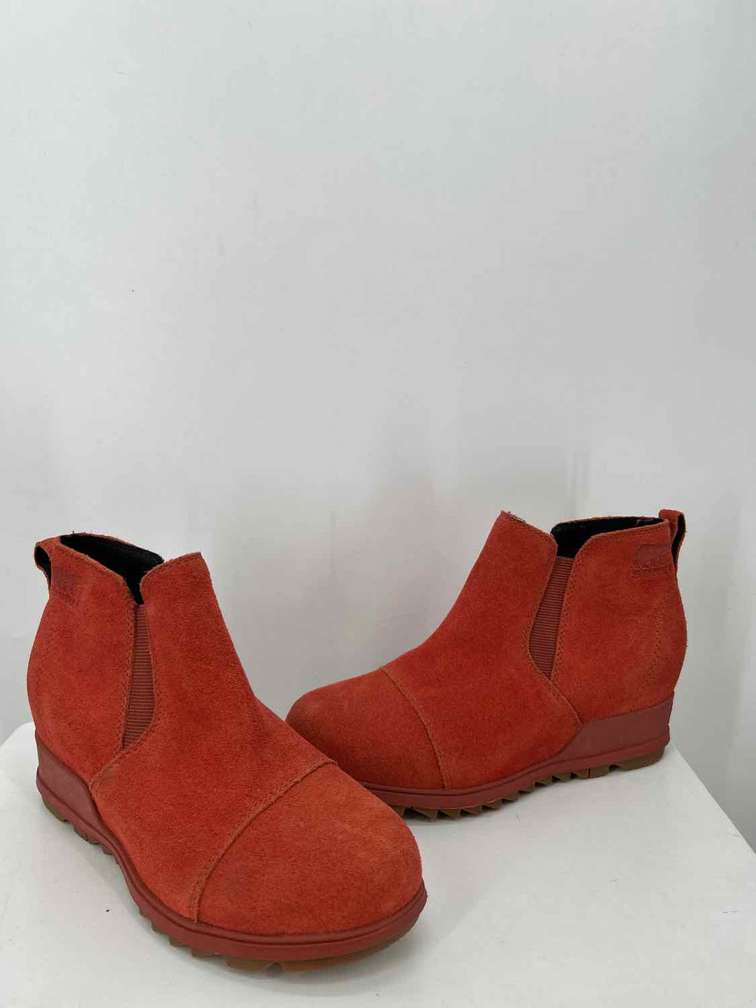 Sorrelli Women Size 7.5 Orange Suede Ankle Boot