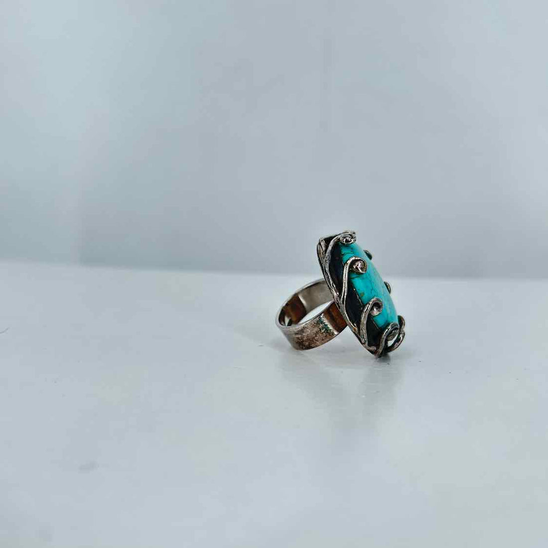 Esperanza Size 8 Sterling Silver Turquoise Ring