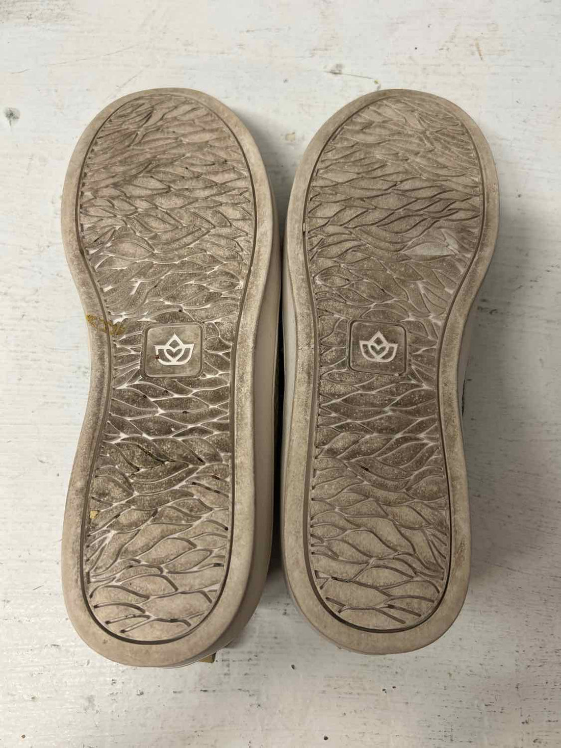 Spenco Women Size 10 Black Sneakers