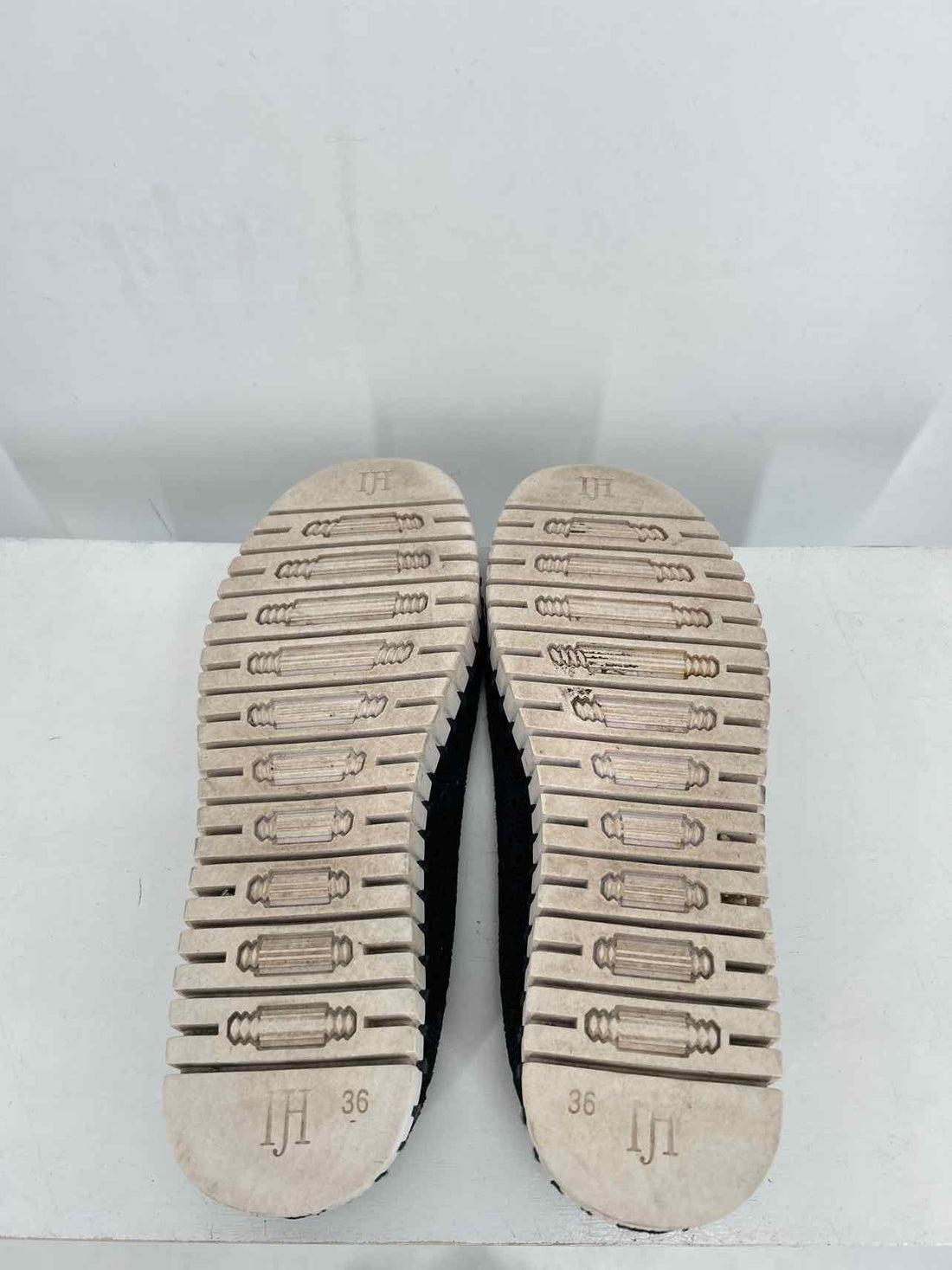 Ilse Jacobsen Women Size 36 (5.5-6) Black Perforated Sneakers