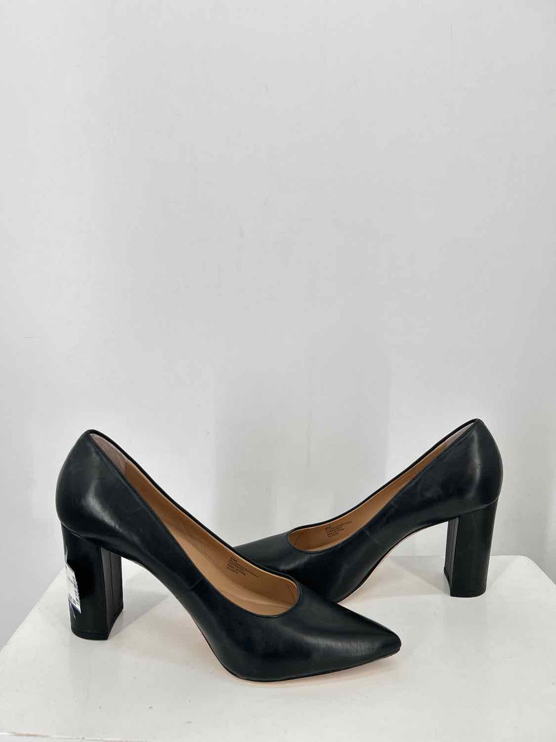 Antonio Melani Women Size 8 Navy Heels