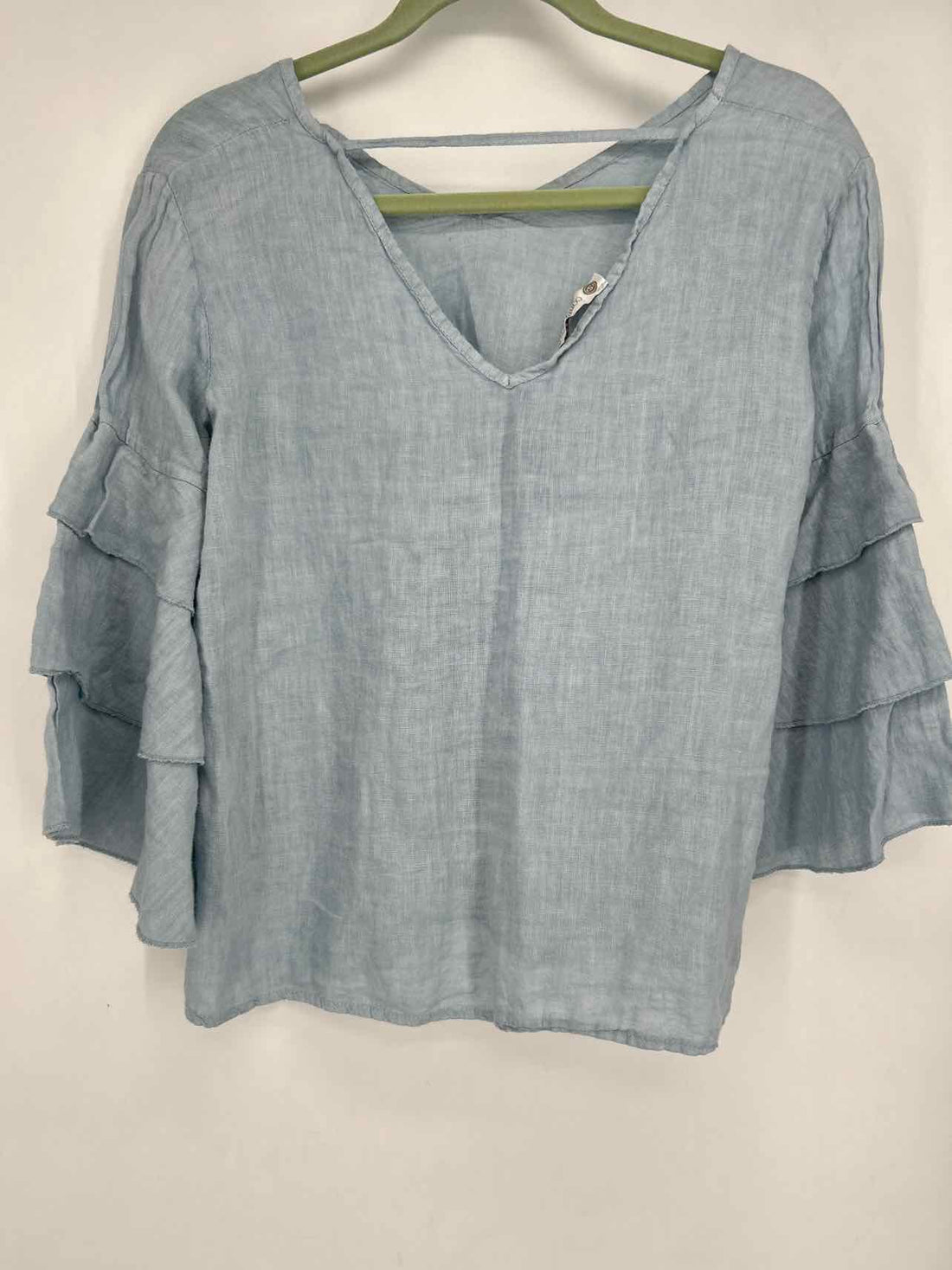 Cobblestone Living Size S/M Light Blue Linen Long Sleeve